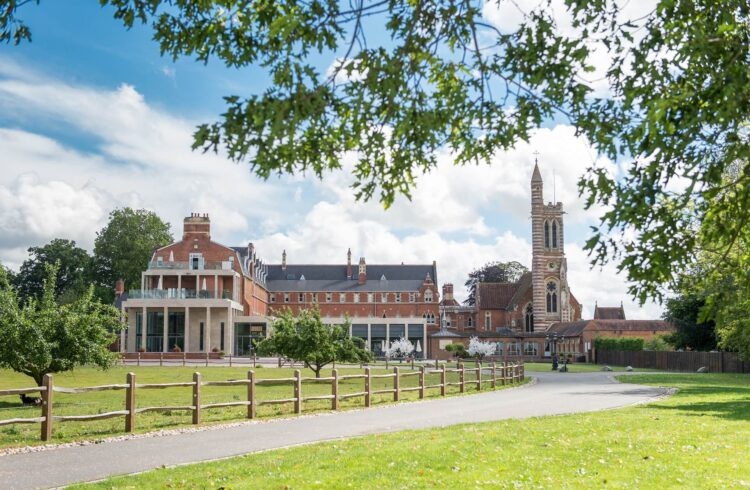 Stanbrook Abbey Hotel 1