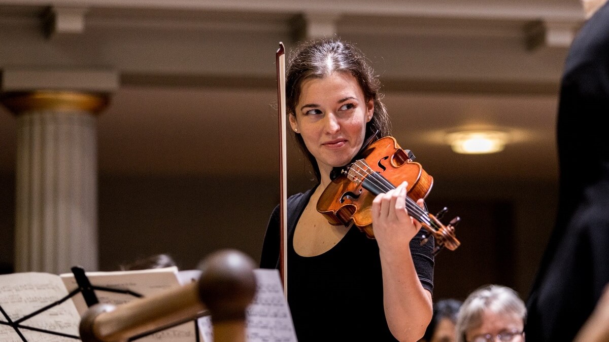 Violinist Maria Włoszczowska in concert